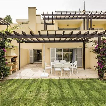 Amazing 1 Bedroom Quarteira